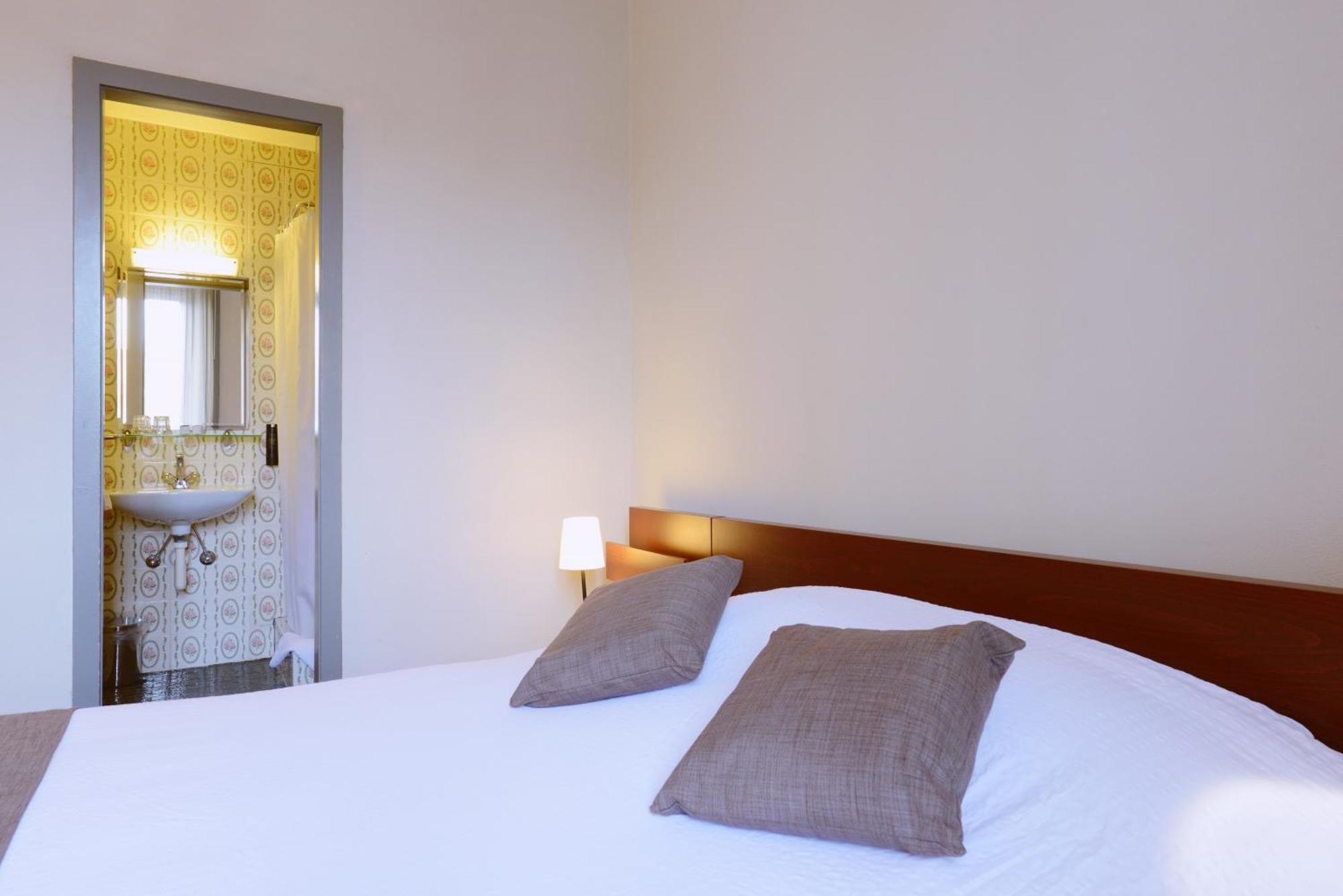Hotel Du Marche Lausanne Ruang foto