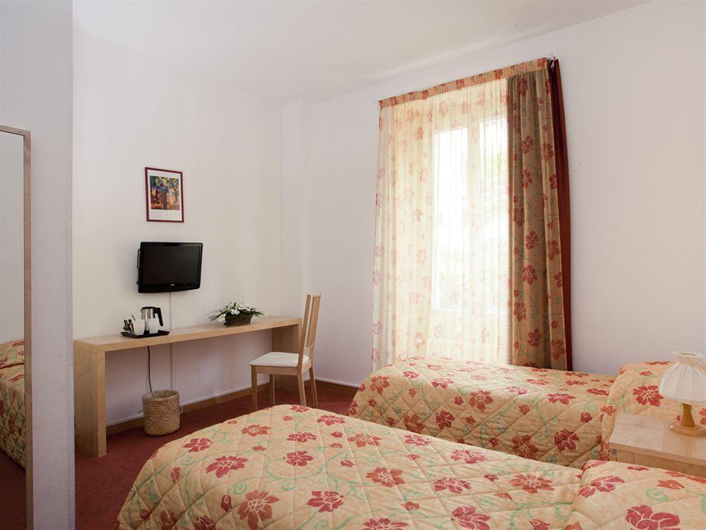 Hotel Du Marche Lausanne Bagian luar foto